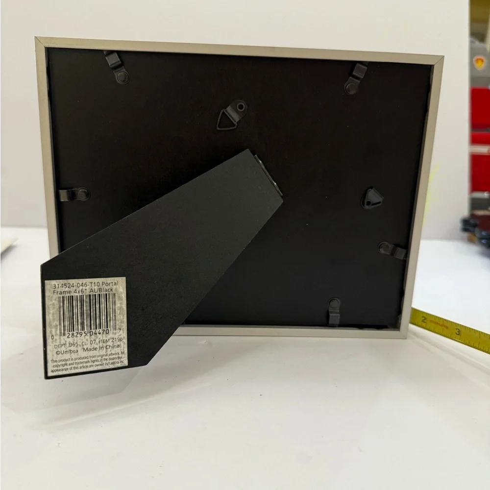 New. Shadow box picture frame for 4X6 blk/ brushed nickel